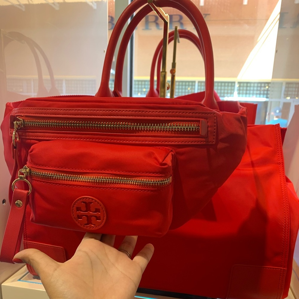 ‼️SOLD‼️❤️ Tory Burch Belt Bag 😍